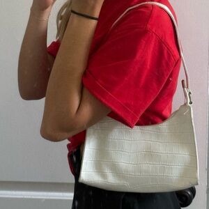 White shoulder bag